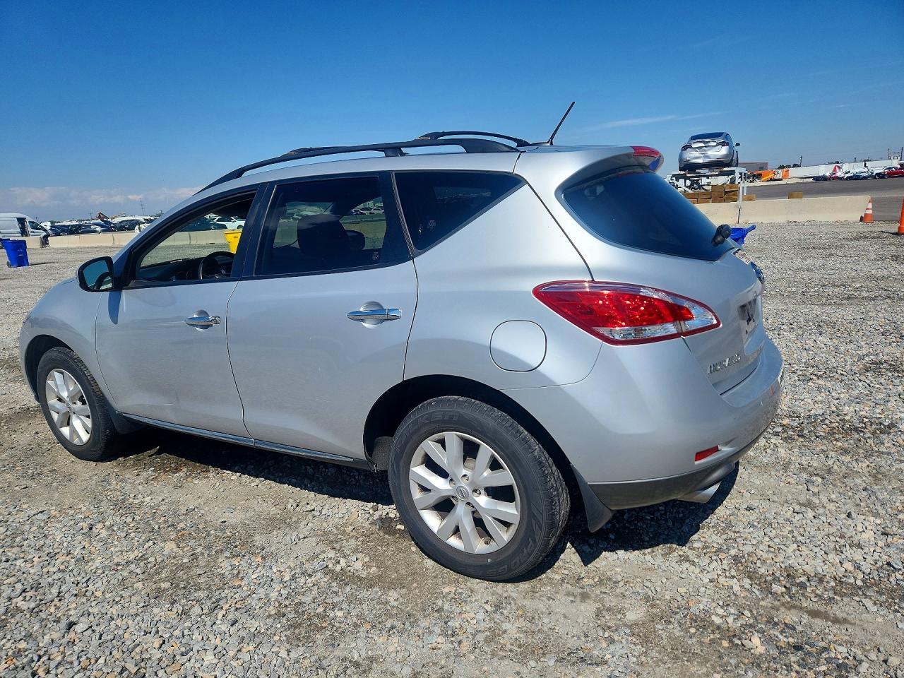 2013 Nissan Murano S - Image 2