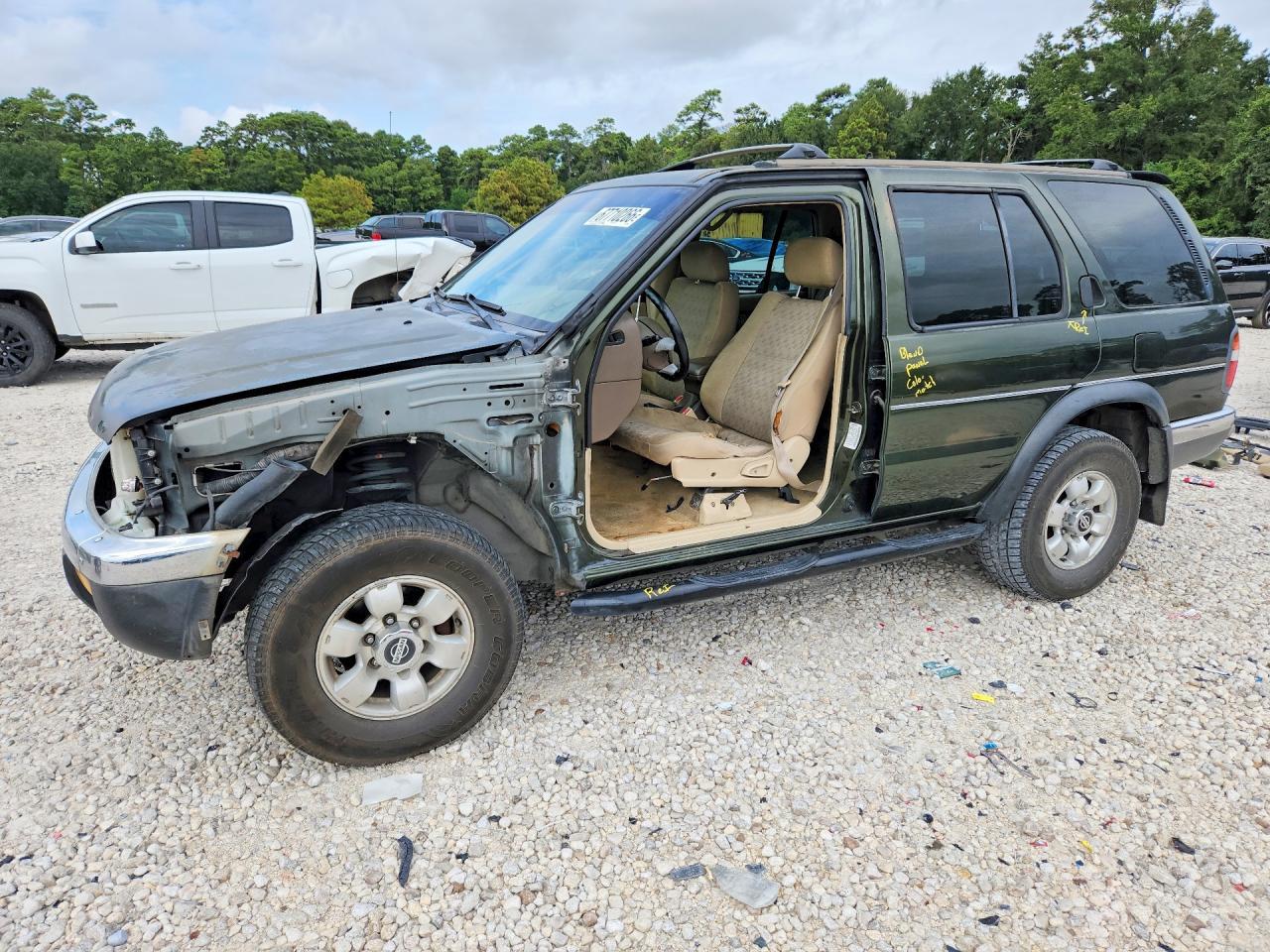 1998 Nissan Pathfinder Xe