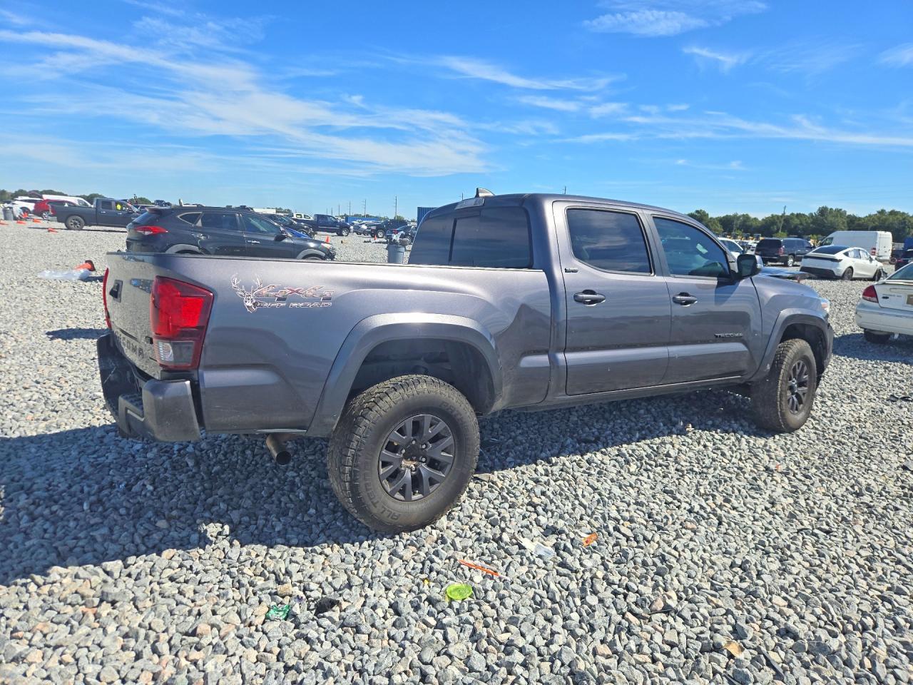 2023 Toyota Tacoma Sr5 V6 - Image 3