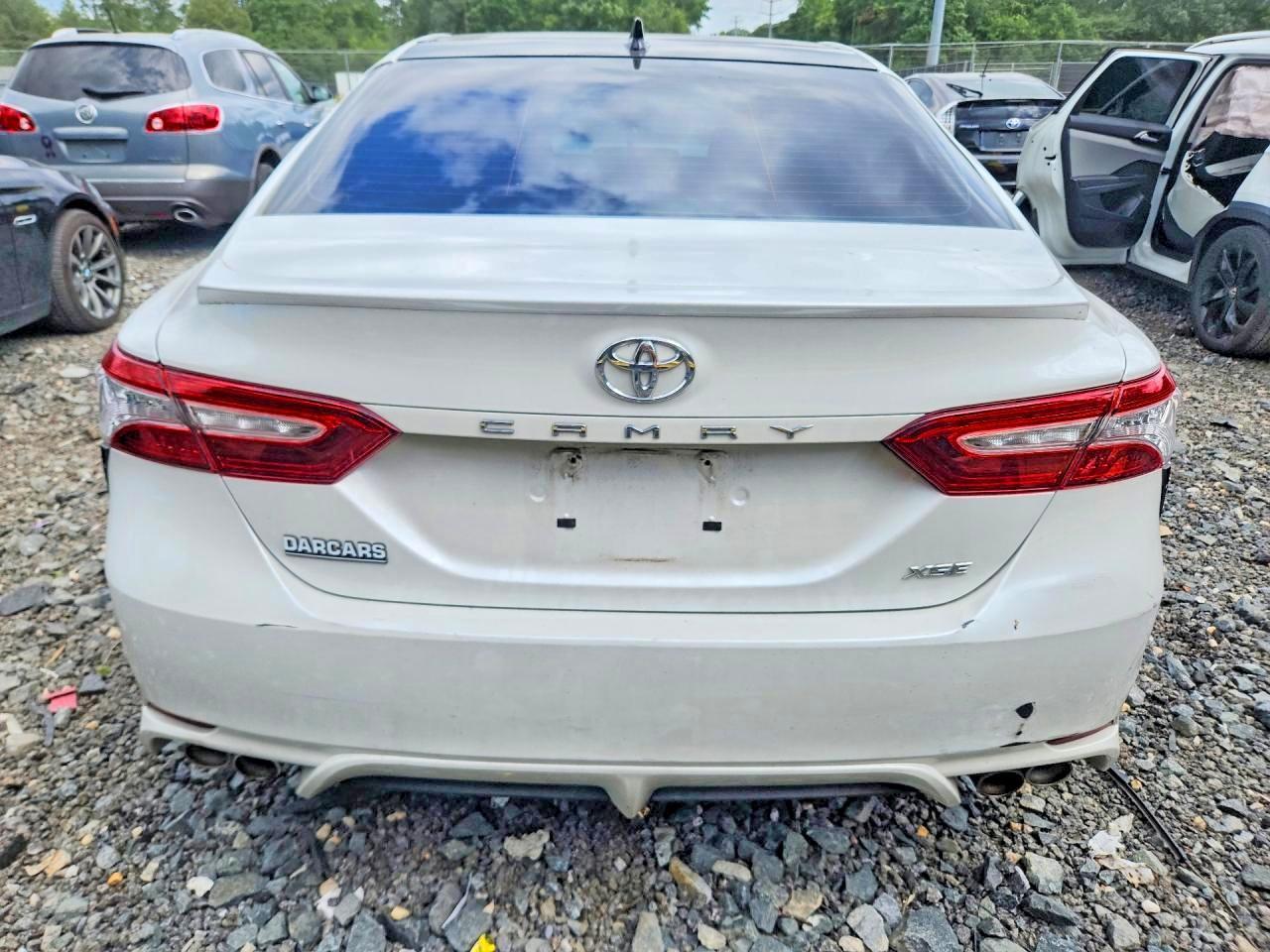 2020 Toyota Camry Xse - Фото 6