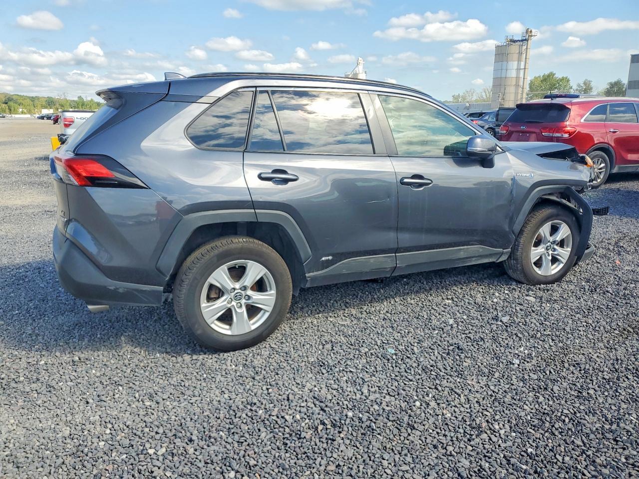 2020 Toyota Rav4 Le - Фото 3