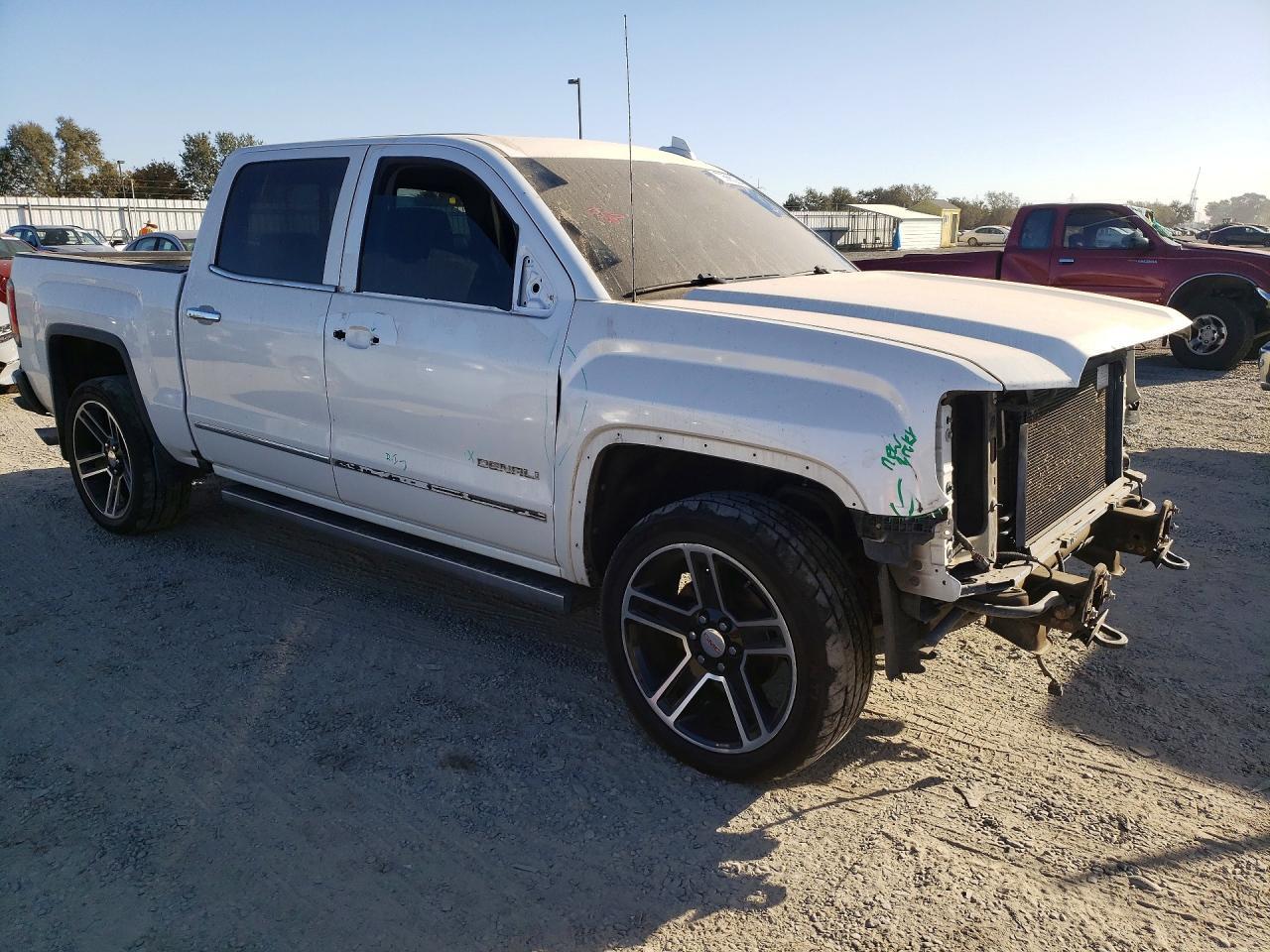 2016 GMC Sierra K1500 Denali - Image 4