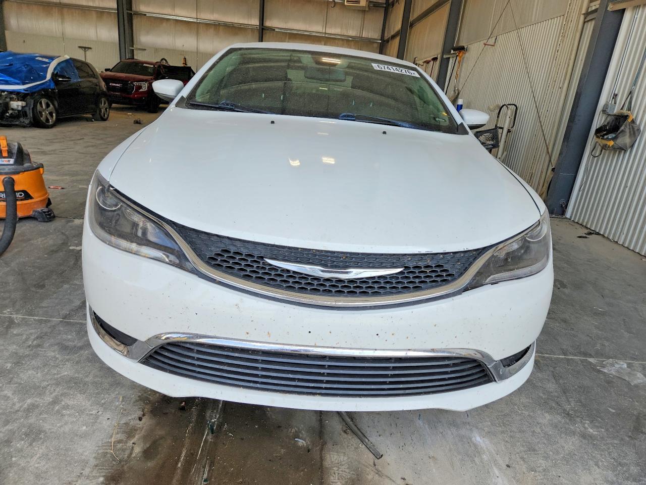 2015 Chrysler 200 Limited - Image 5