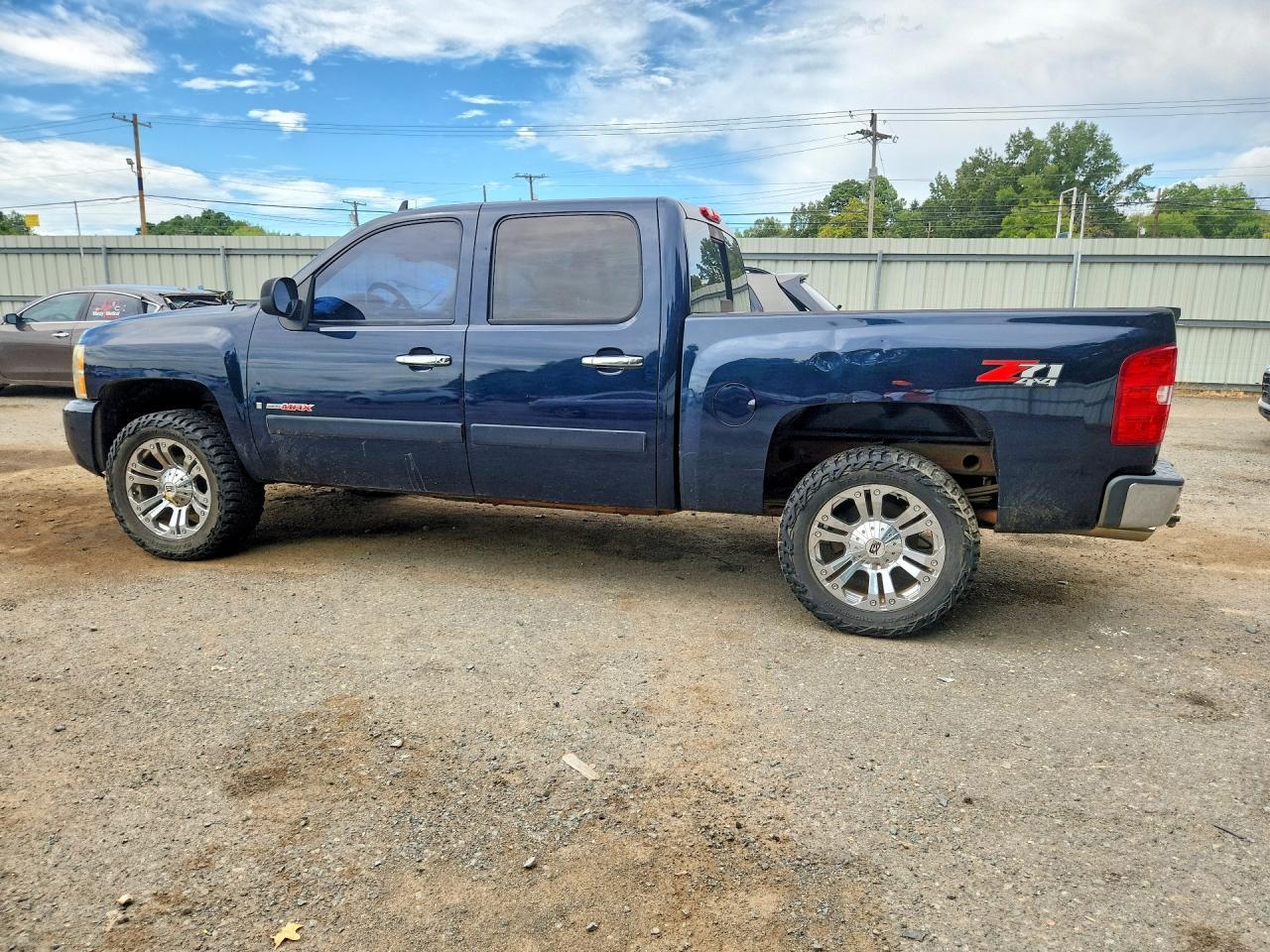2008 Chevrolet Silverado K1500 - Фото 2