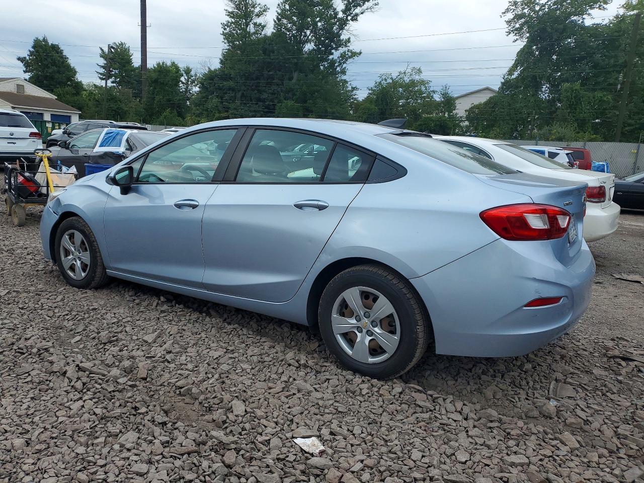 2017 Chevrolet Cruze Ls - Image 2