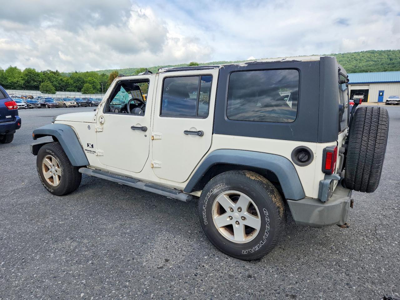 2009 Jeep Wrangler Unlimited X - Фото 2