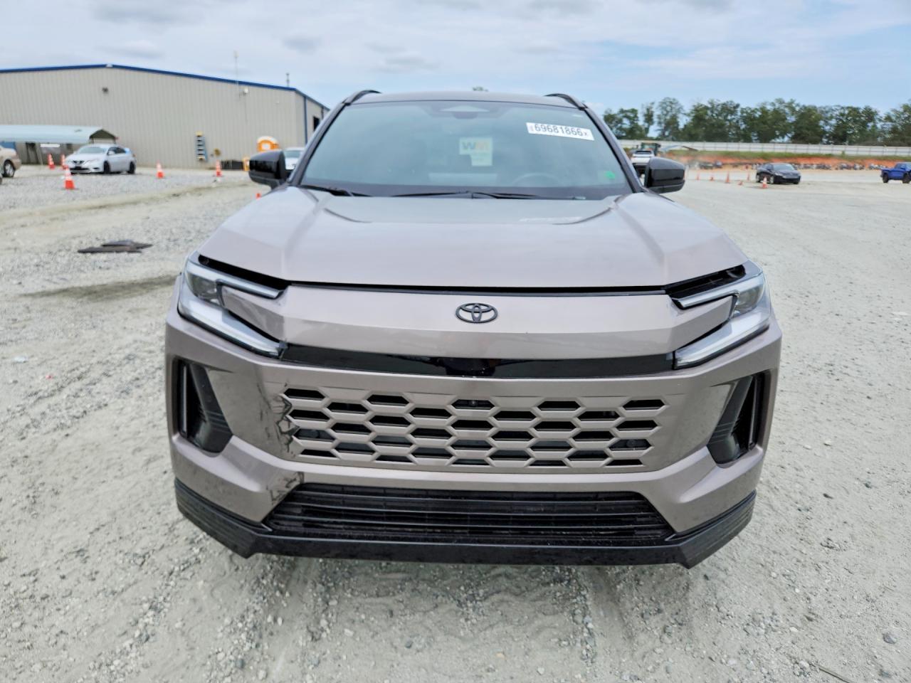 2026 Toyota Rav4 Xse - Image 5