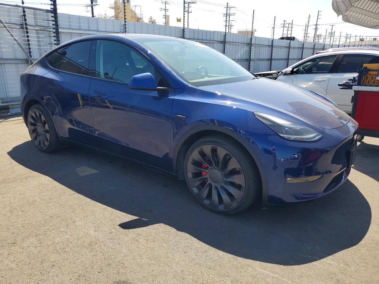 2022 Tesla Model Y - Image 4