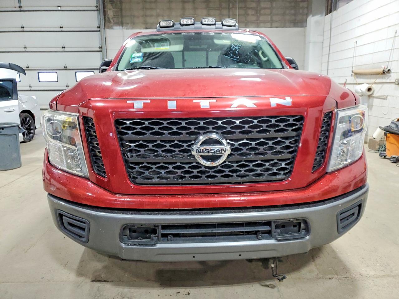 2017 Nissan Titan Xd Pro-4X - Фото 5