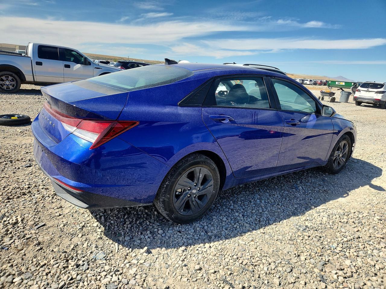 2023 Hyundai Elantra Sel - Фото 3