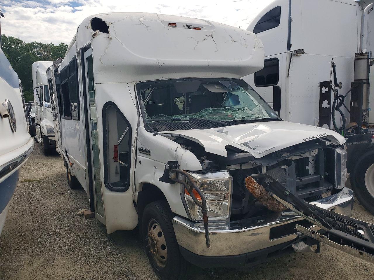 2019 Ford Econoline E350 Super Duty Cutaway Van