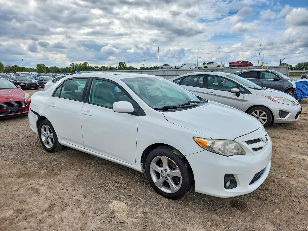 2011 Toyota Corolla Le - Image 4
