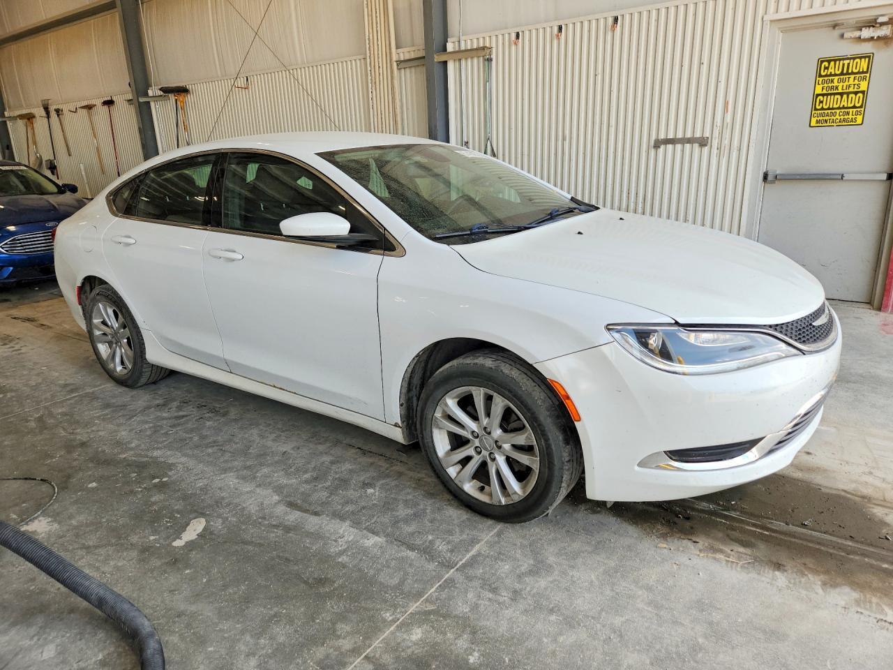 2015 Chrysler 200 Limited - Image 4