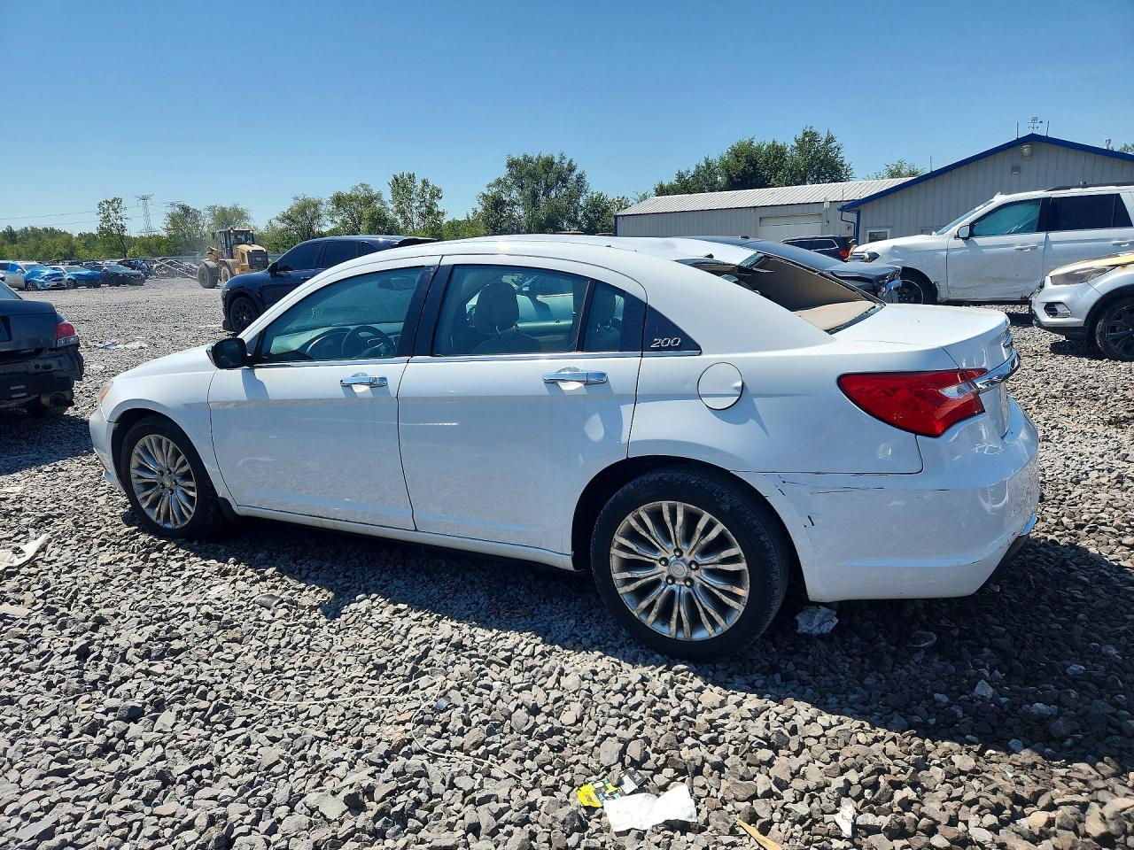 2012 Chrysler 200 Limited - Image 2