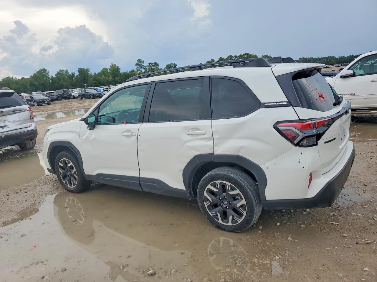 2026 Subaru Forester Premium - Фото 2