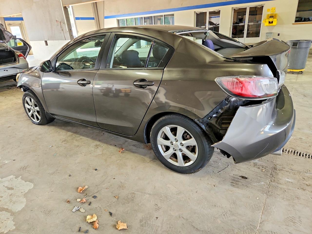 2010 Mazda 3 I - Фото 2