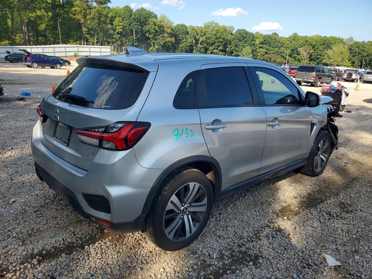 2023 Mitsubishi Outlander Sport S/Se - Фото 3
