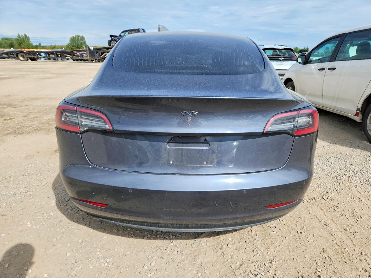 2018 Tesla Model 3 - Фото 6