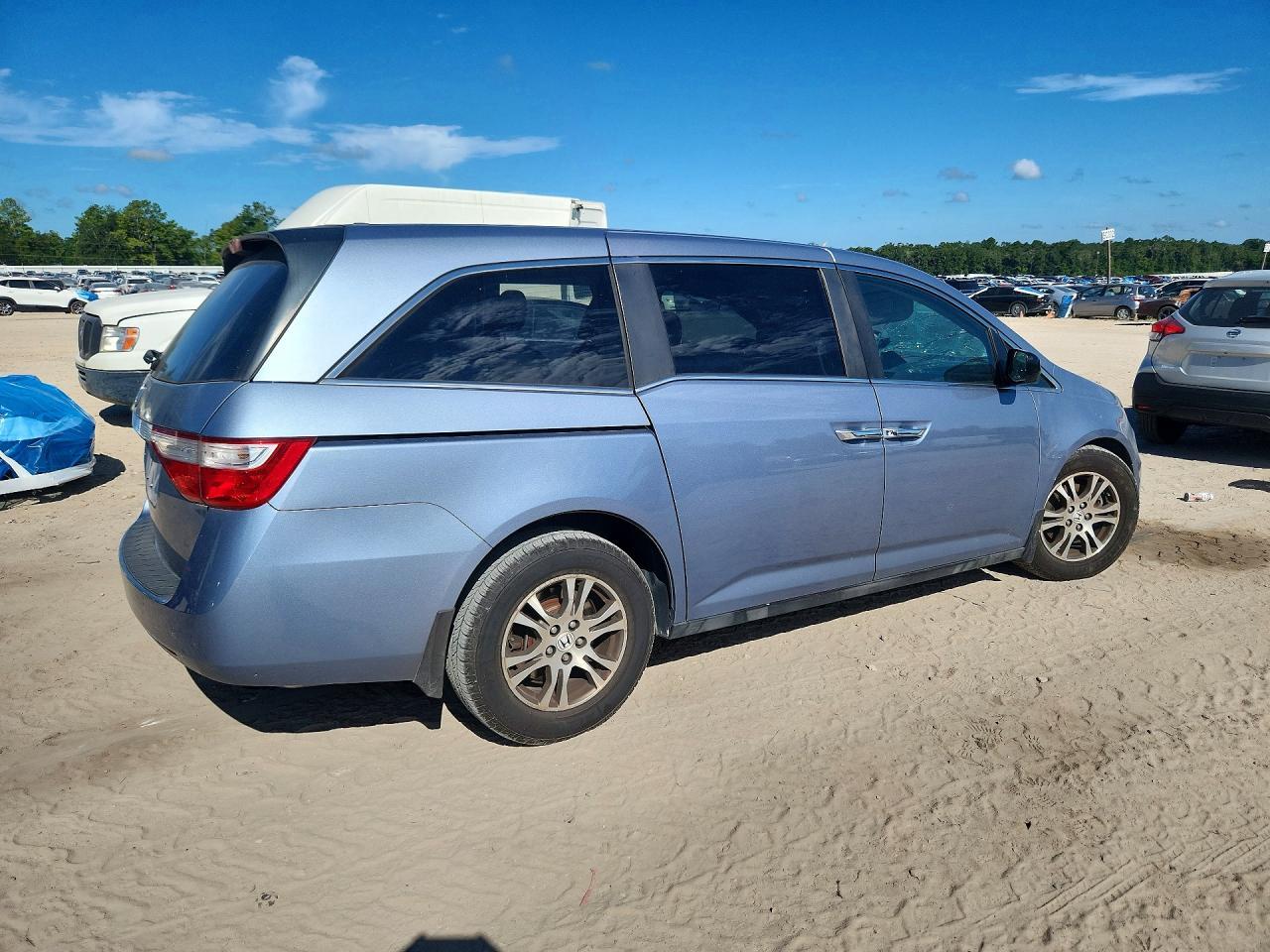 2013 Honda Odyssey Exl - Image 3