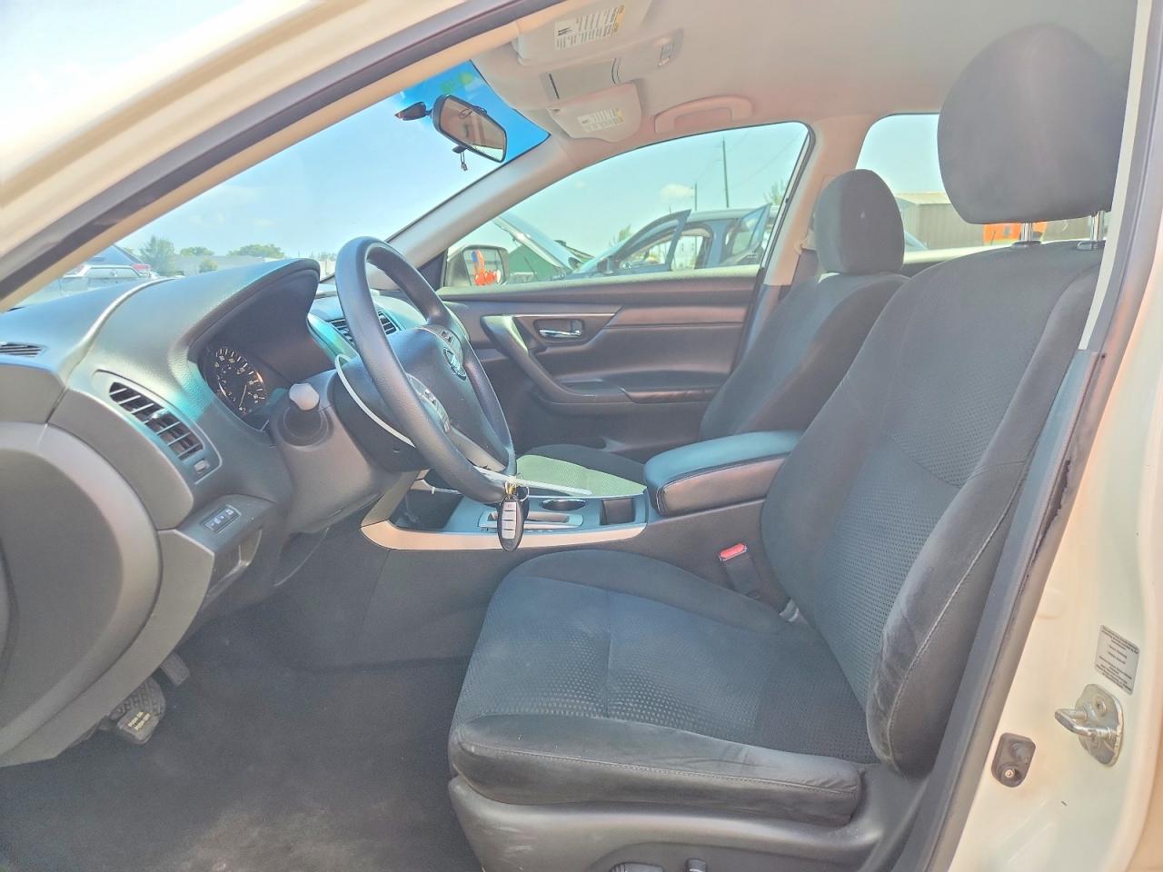2015 Nissan Altima 2.5 S - Image 7