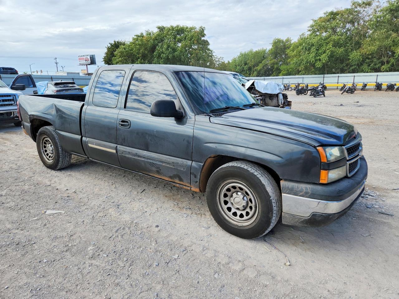 2003 Chevrolet Silverado C1500 - Фото 4
