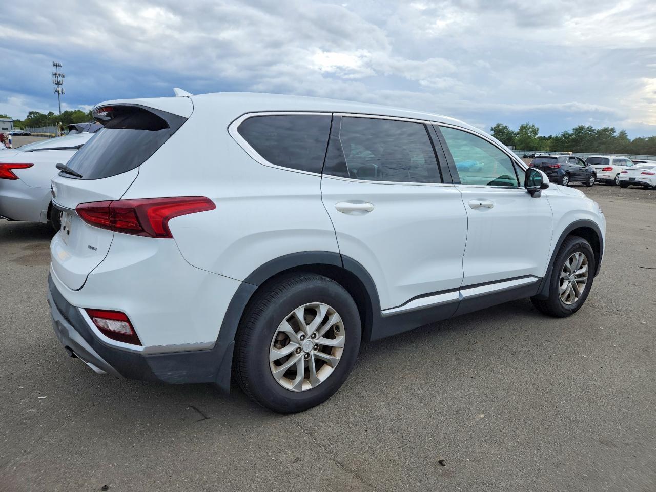 2020 Hyundai Santa Fe Sel - Image 3