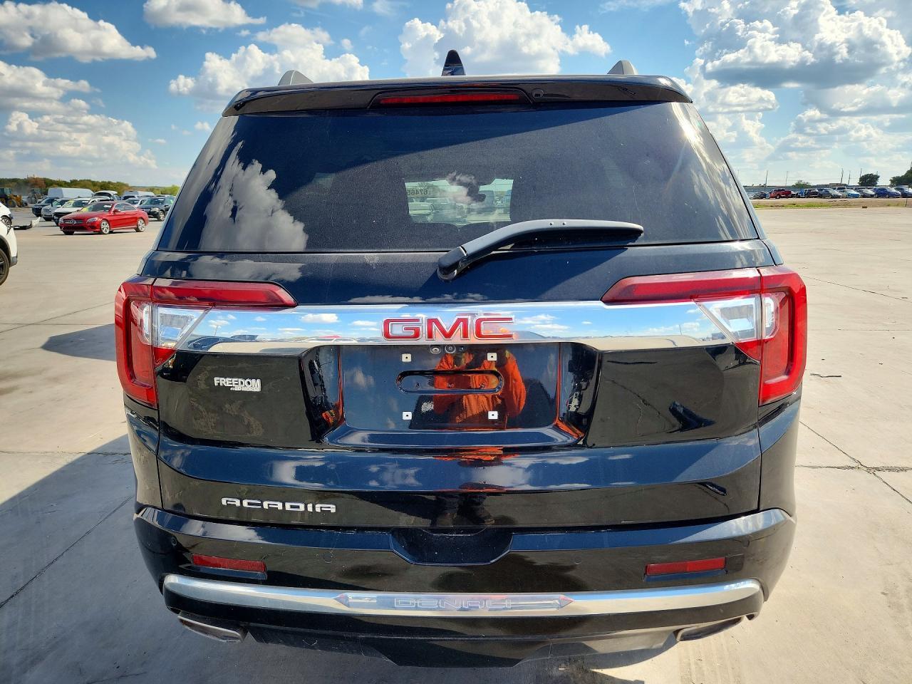 2022 GMC Acadia Denali - Фото 6