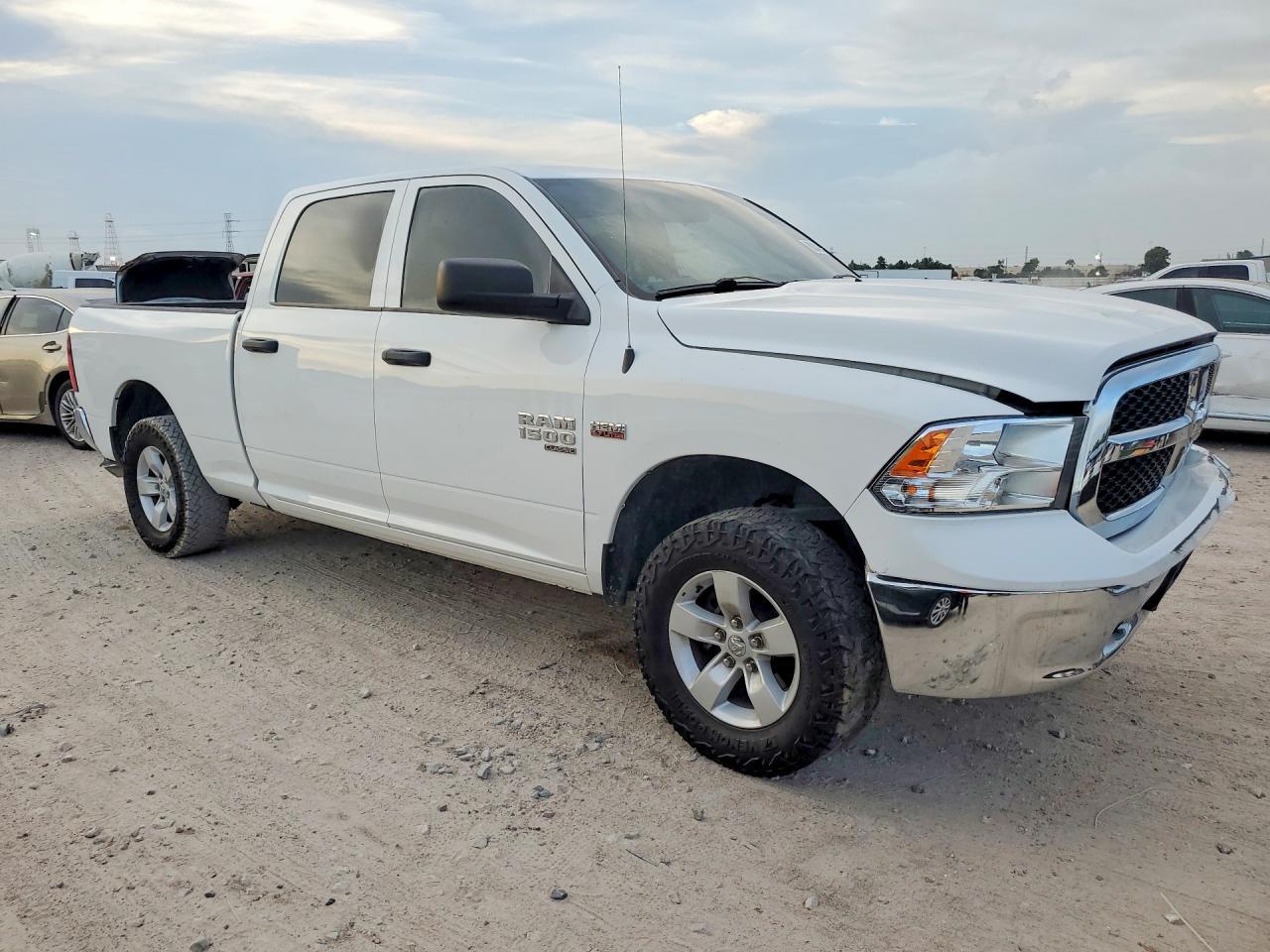2024 Ram 1500 Classic Tradesman - Фото 4