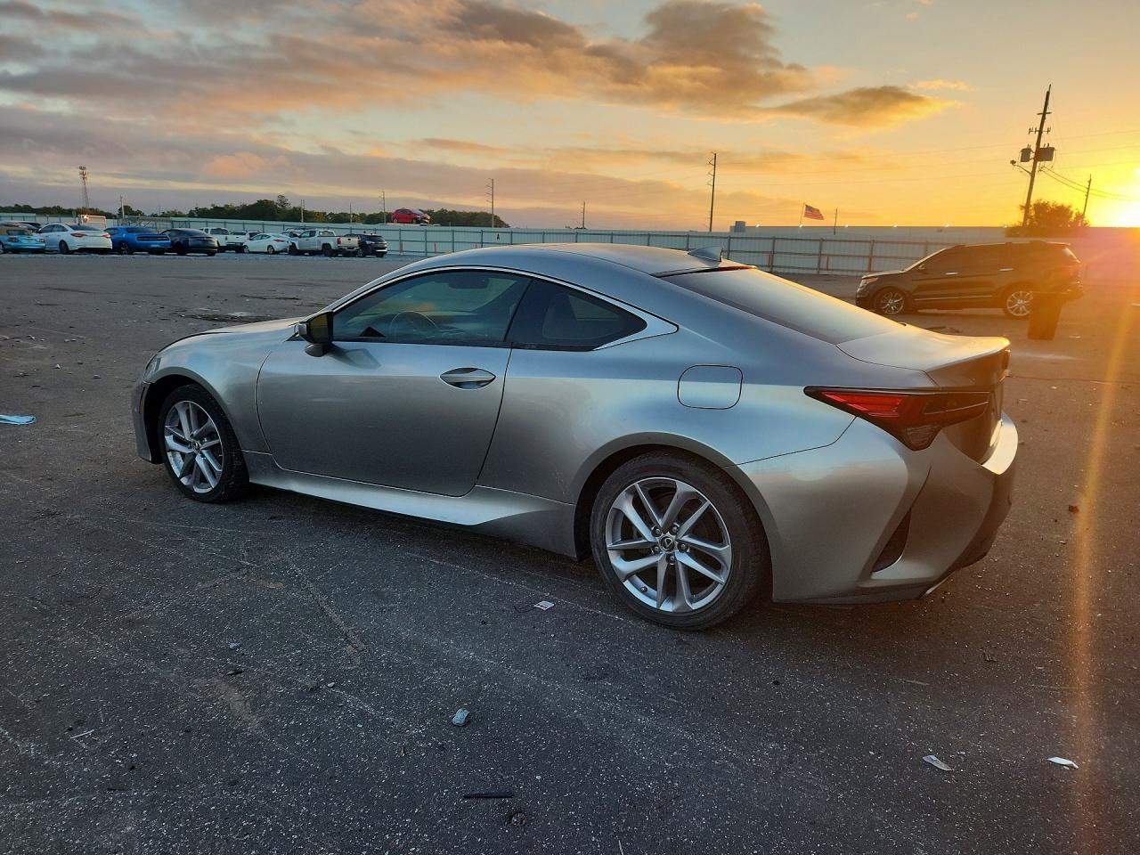 2019 Lexus Rc 300 - Фото 2