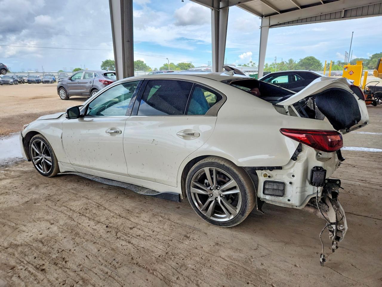 2021 Infiniti Q50 Signature Edition - Фото 2