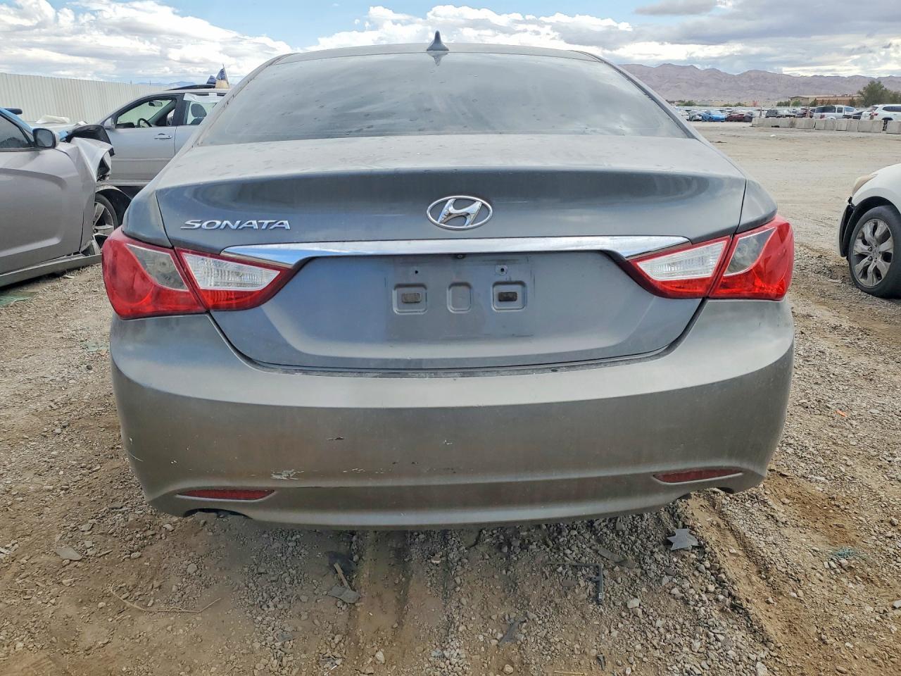 2014 Hyundai Sonata Gls - Image 6