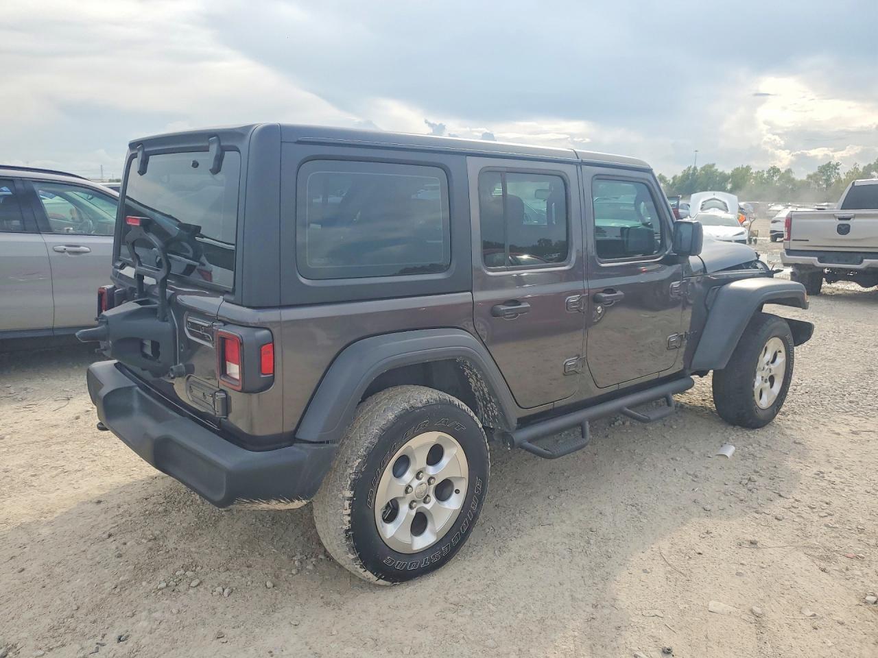 2026 Jeep Wrangler Sport - Фото 3