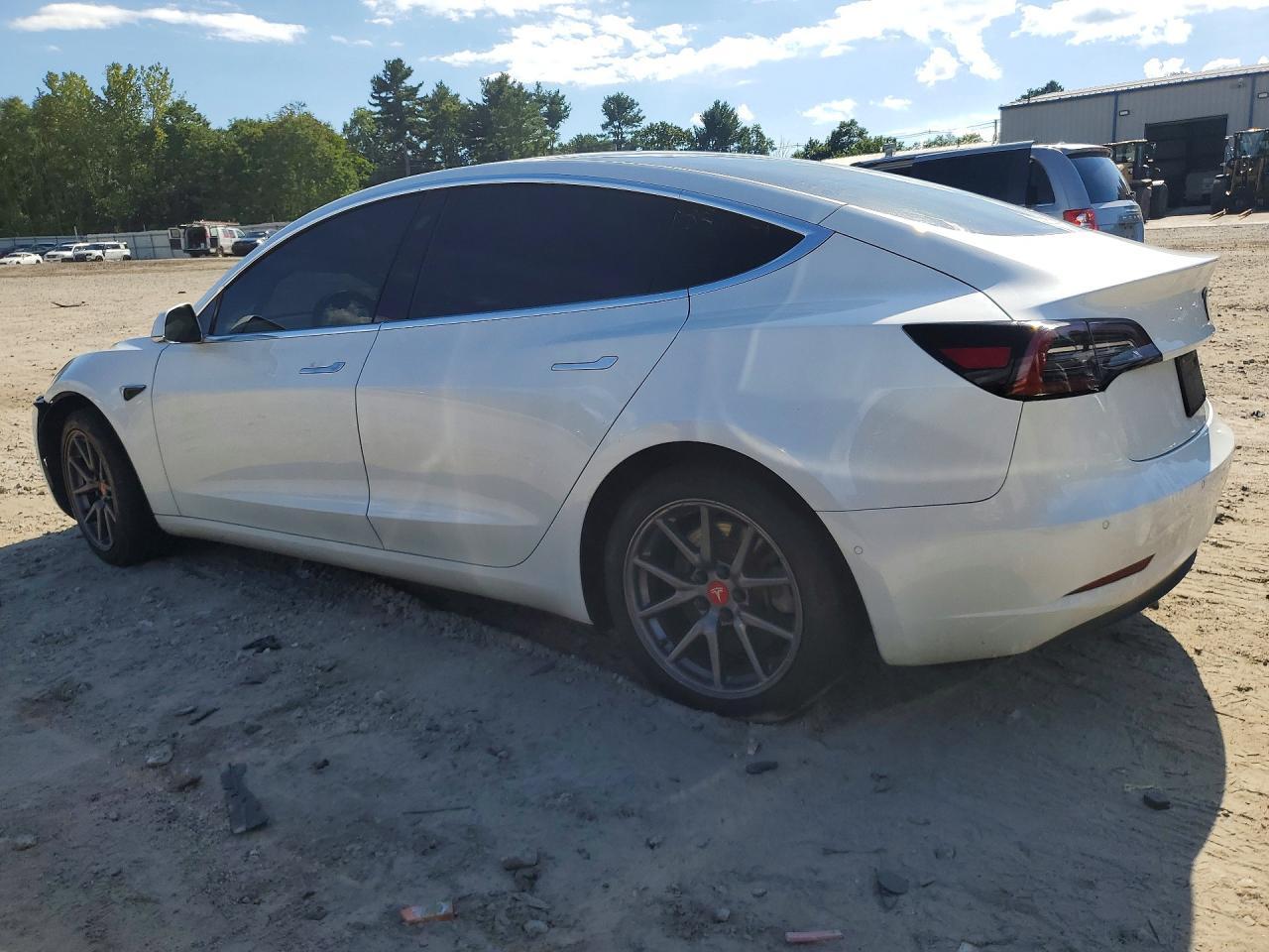 2020 Tesla Model 3 - Фото 2