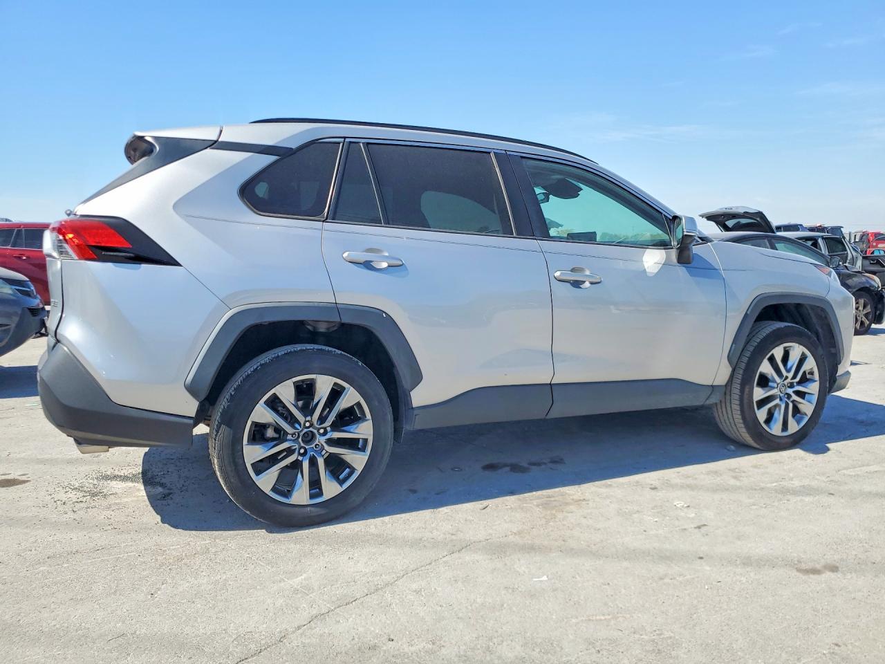 2019 Toyota Rav4 Xle Premium - Фото 3