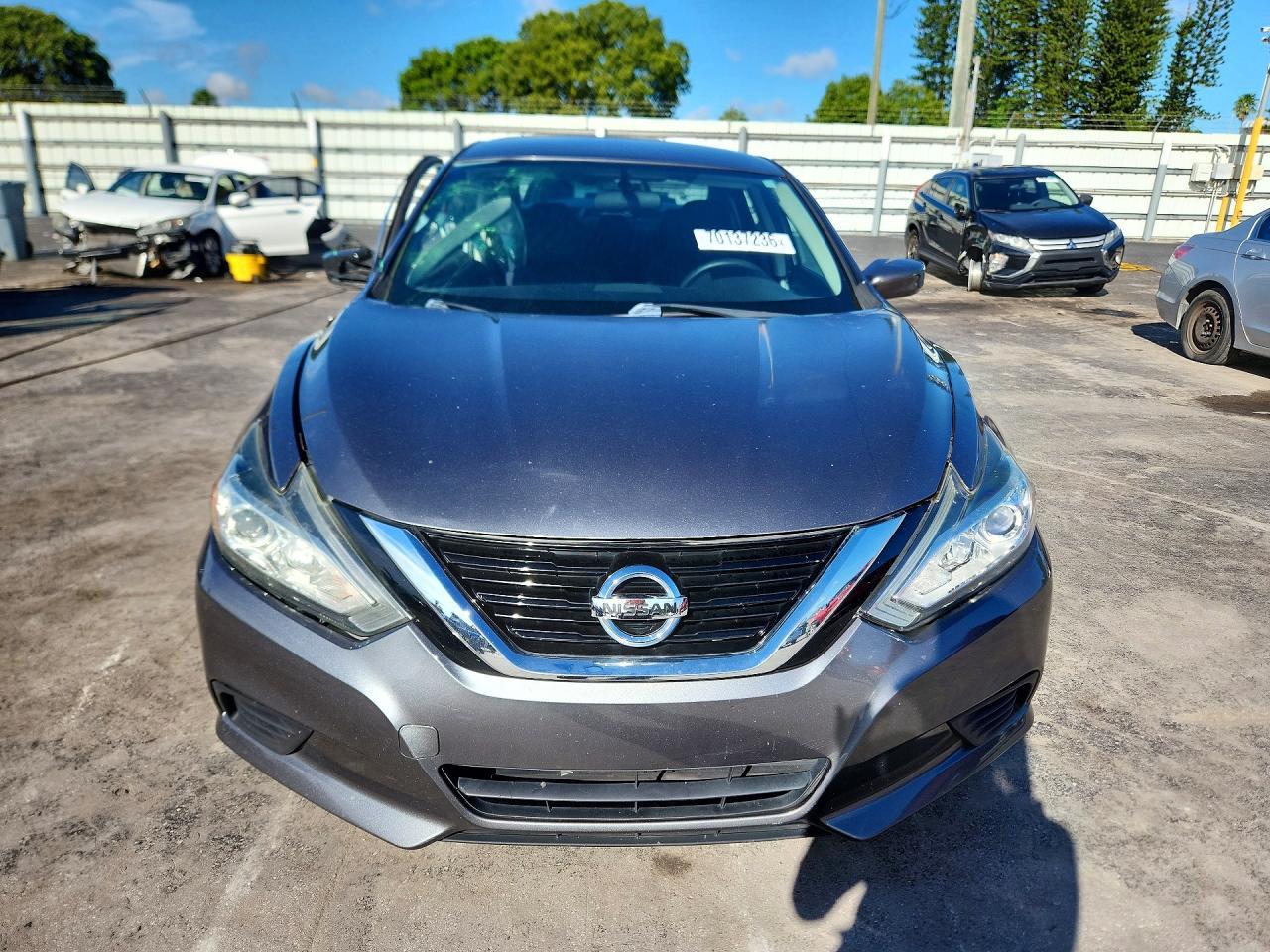 2017 Nissan Altima - Фото 5