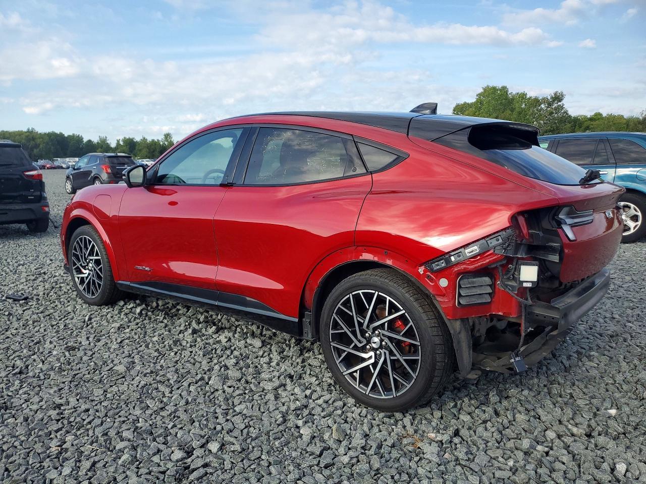 2023 Ford Mustang Mach-E Gt - Фото 2