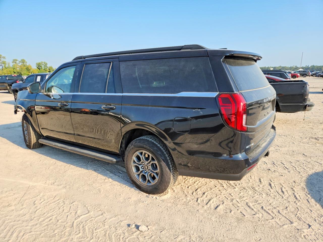 2026 Ford Expedition Max Active - Фото 2