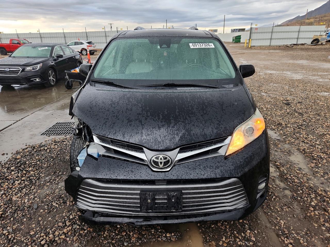 2018 Toyota Sienna Xle 7-Passenger - Фото 5