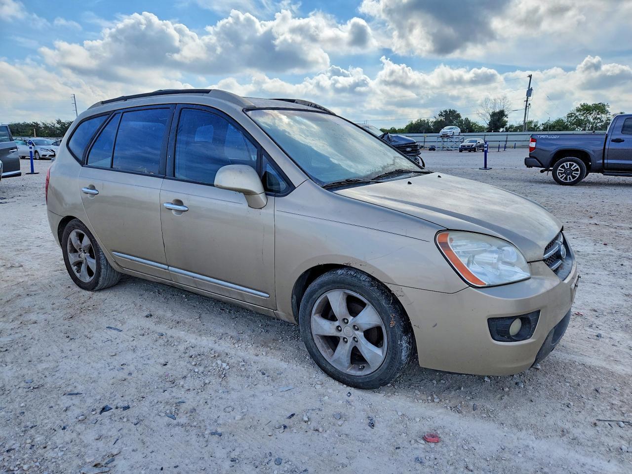 2007 Kia Rondo Lx - Фото 4