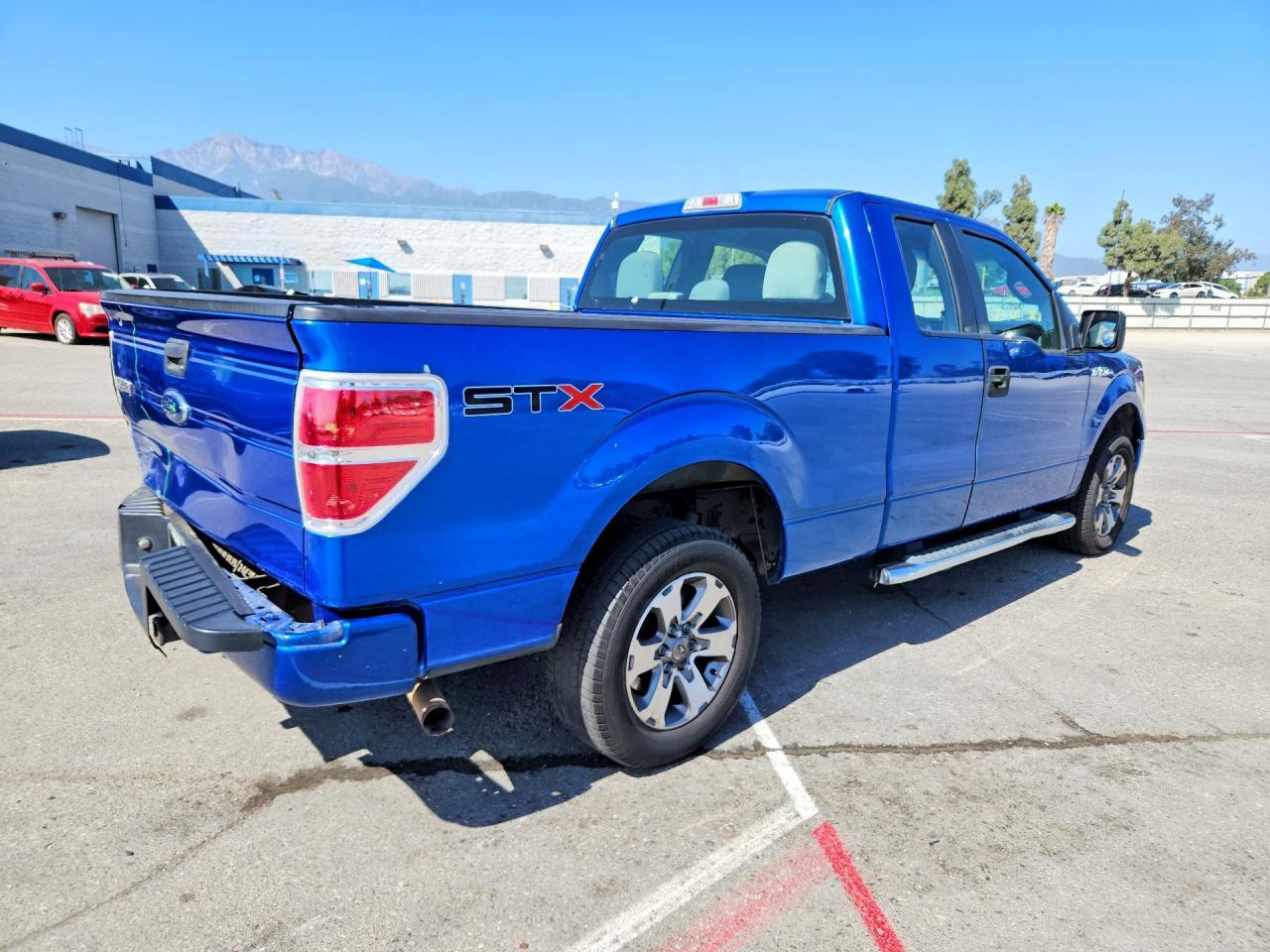 2013 Ford F150 Super Cab - Фото 3