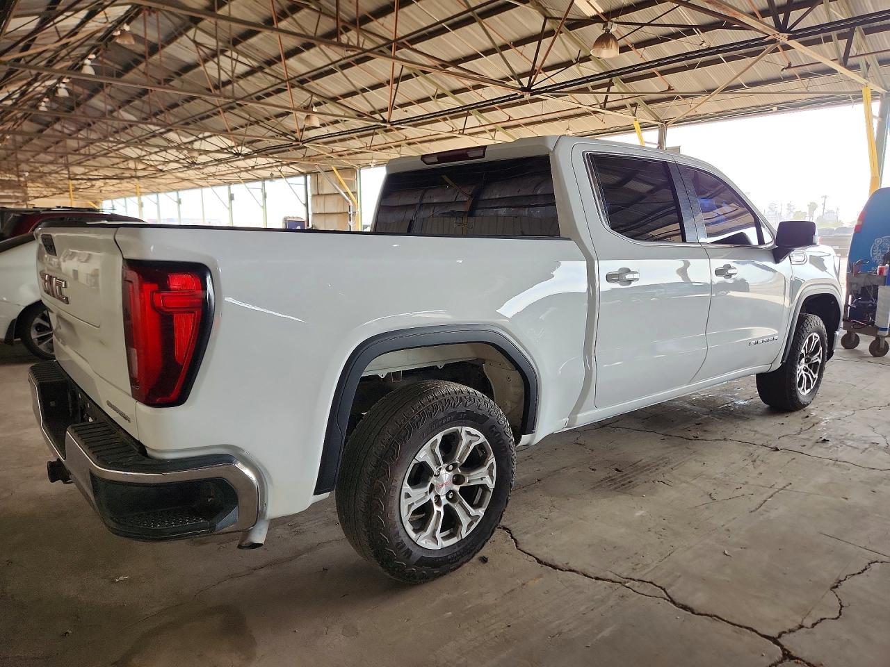 2022 GMC Sierra K1500 Sle - Фото 3