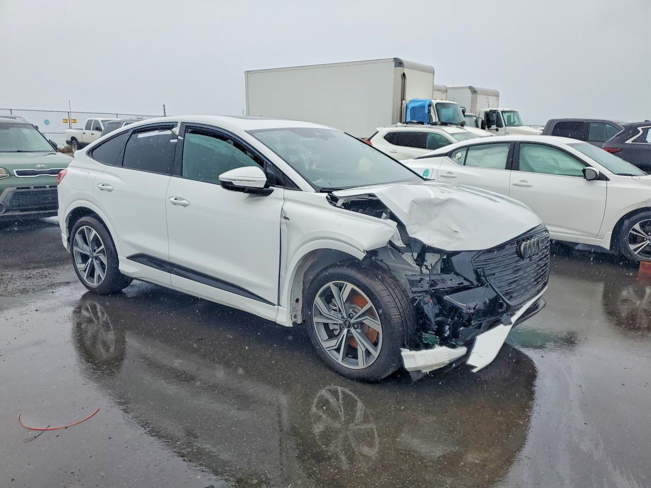 2025 Audi Q4 E-Tron Sportback Premium - Фото 4
