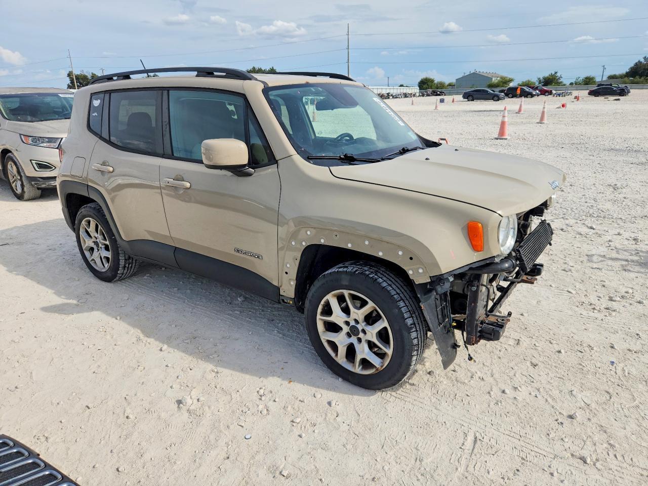 2015 Jeep Renegade Latitude - Фото 4