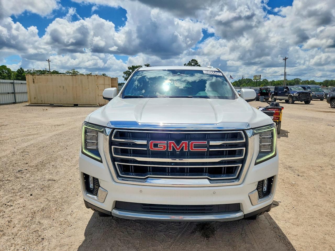 2023 GMC Yukon Slt - Фото 5