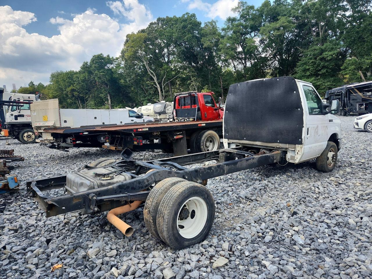 2022 Ford Econoline E450 Super Duty Cutaway Van - Фото 7