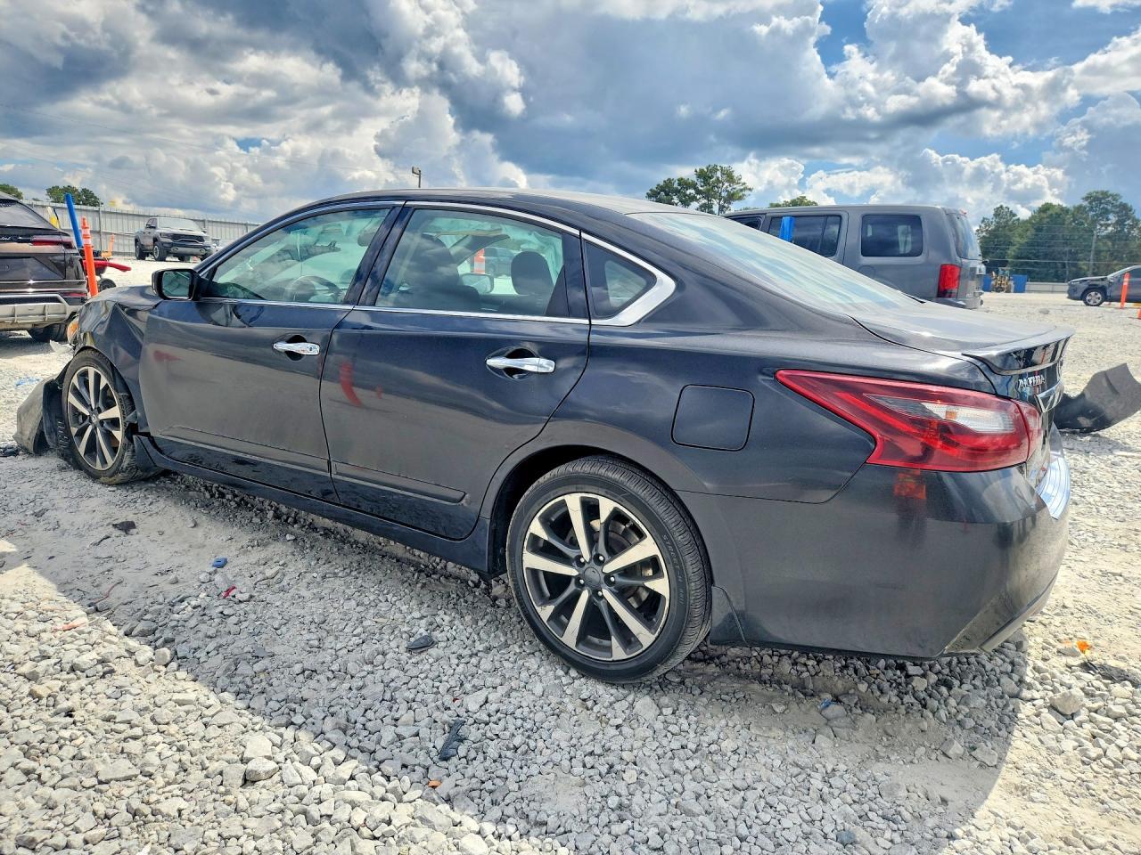 2017 Nissan Altima 2.5 Sr - Фото 2