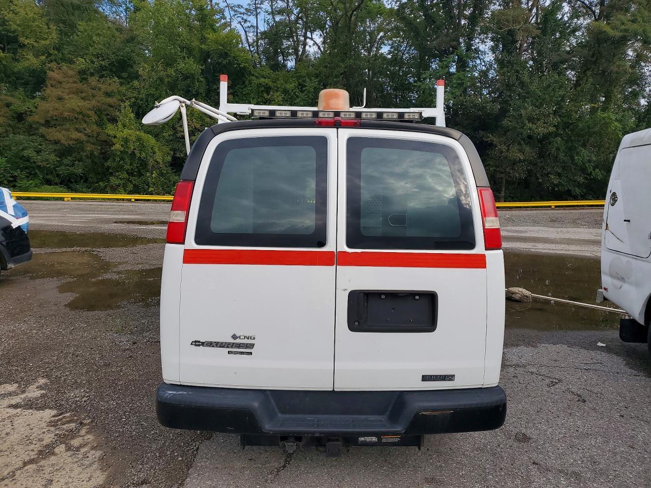 2013 Chevrolet Express G2500 - Фото 6