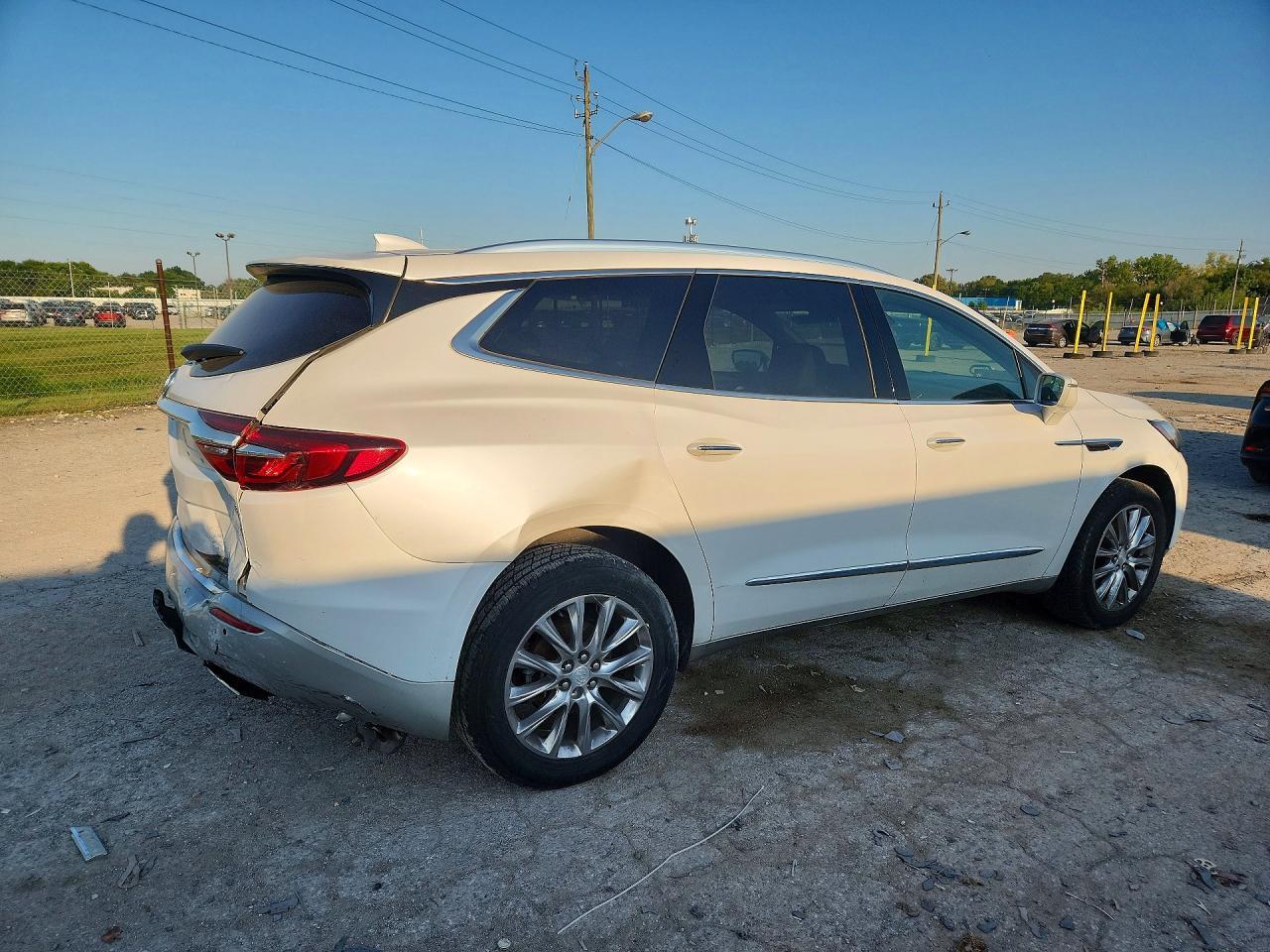 2018 Buick Enclave Premium - Image 3
