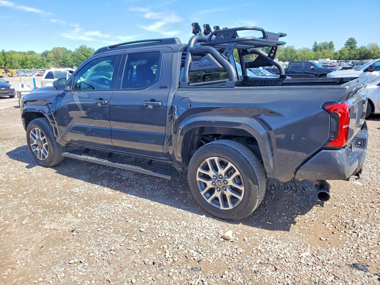 2025 Toyota Tacoma - Фото 2