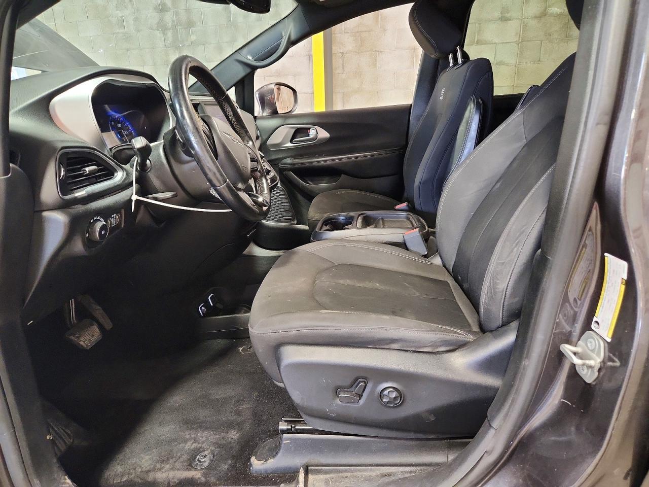 2019 Chrysler Pacifica Touring Plus - Фото 7